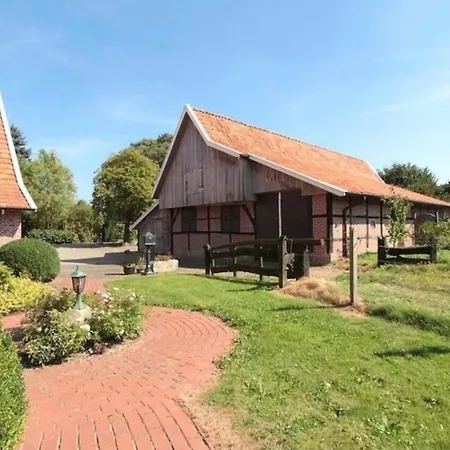 Naturhof Buschwiesen - Nandu * Wilsum